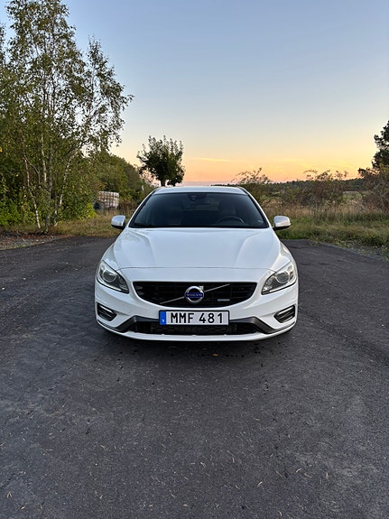 Volvo V60 3 of 5