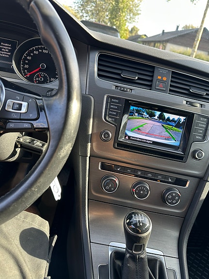 Volkswagen Golf VII 11 of 12