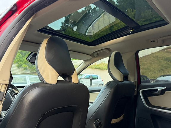 Volvo XC60 26 of 30