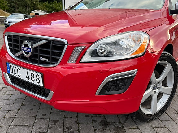 Volvo XC60 13 of 30