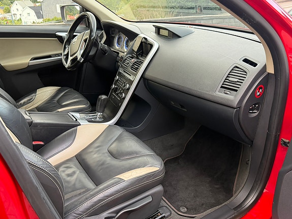 Volvo XC60 19 of 30