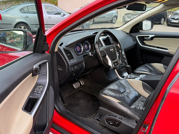 Volvo XC60 25 of 30