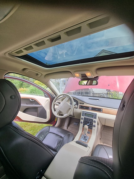 Volvo XC70 10 of 12