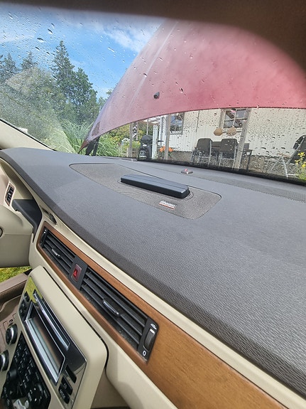 Volvo XC70 6 of 12