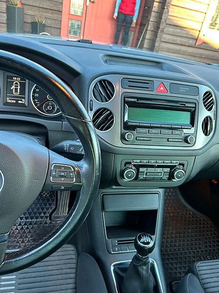 Volkswagen Tiguan 6 of 6