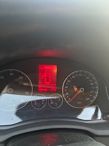 Volkswagen Golf V 5 of 5
