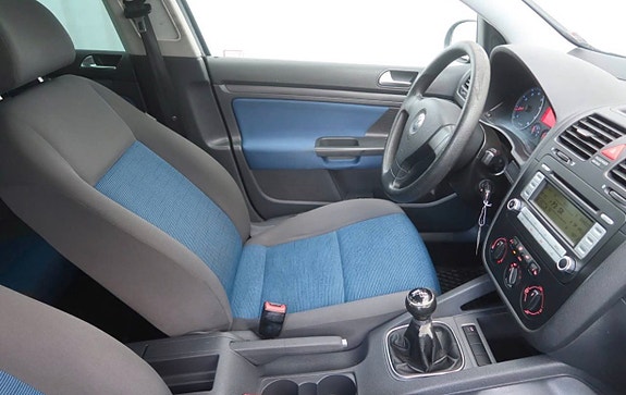 Volkswagen Golf V 4 of 5