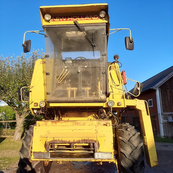 New Holland Clayson 8050 3 of 13