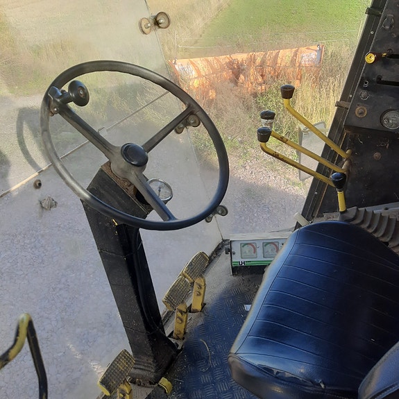 New Holland Clayson 8050 10 of 13