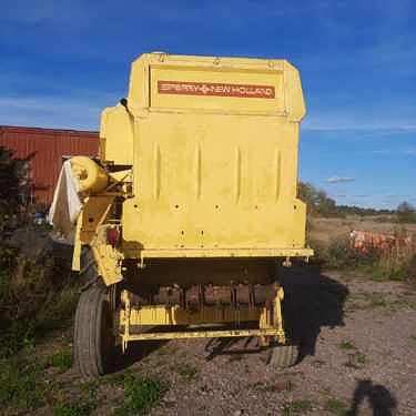 New Holland Clayson 8050 7 of 13