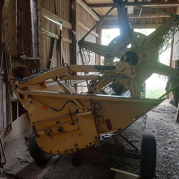 New Holland Clayson 8050 2 of 13