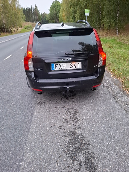 Volvo V50 2 of 9