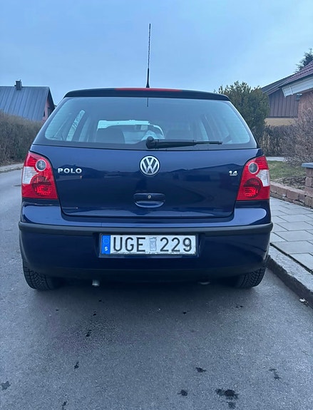 Volkswagen Polo 2 of 11