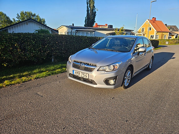 Subaru Impreza 2 of 10
