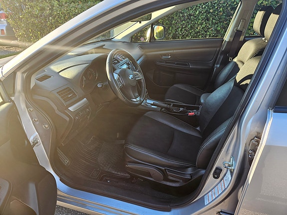 Subaru Impreza 5 of 10