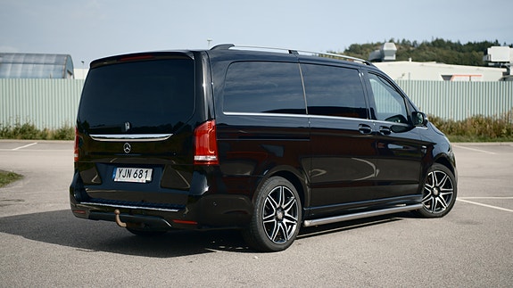 Mercedes-Benz V220 d 3 of 13