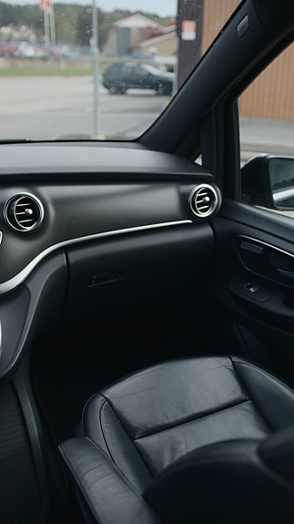 Mercedes-Benz V220 d 7 of 13