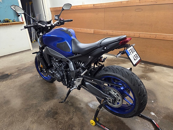 Yamaha MT-09 5 of 6