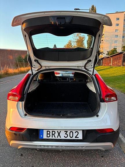 Volvo V40 Cross Country 7 of 8