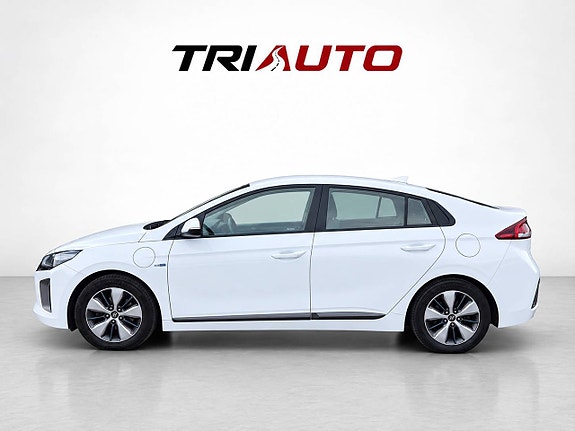 Hyundai IONIQ 3 of 13