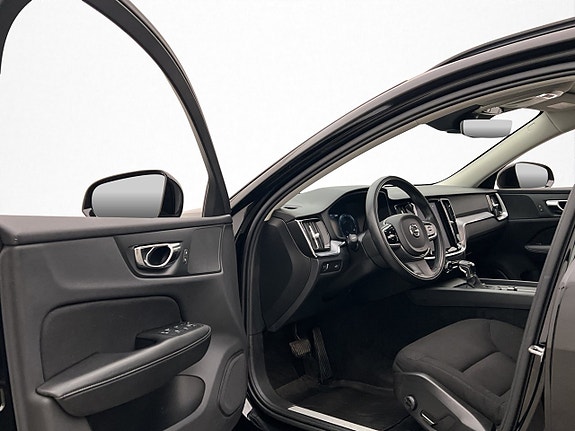 Volvo V60 11 of 30
