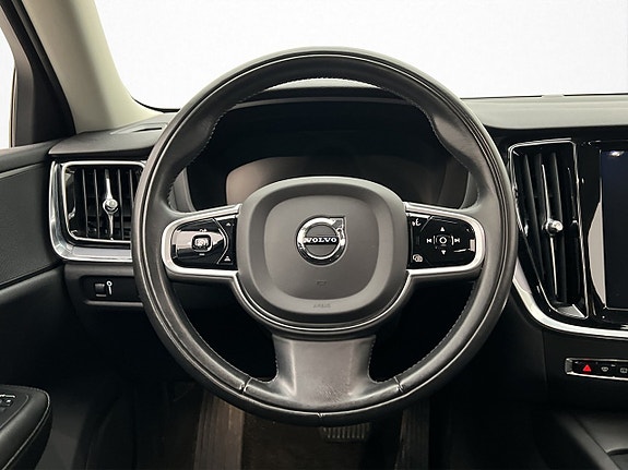 Volvo V60 14 of 30