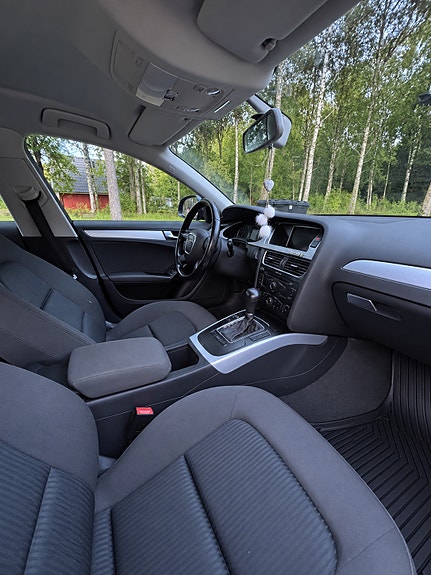 Audi A4 5 of 11