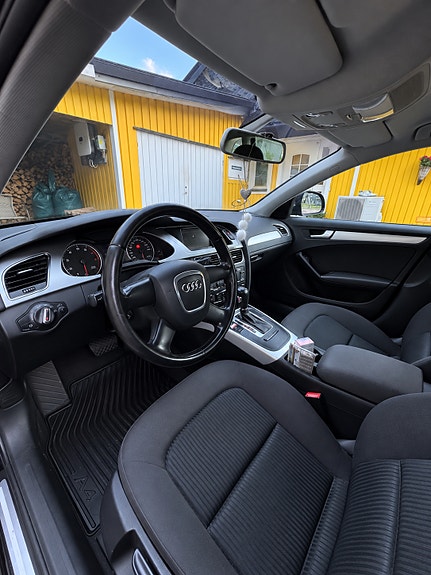 Audi A4 6 of 11