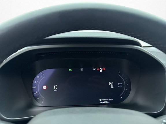 Volvo XC40 17 of 30