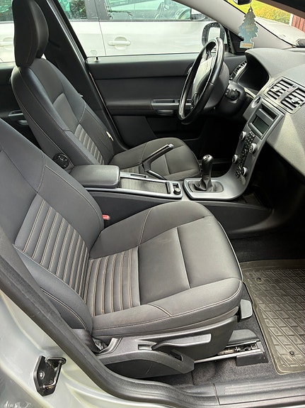 Volvo V50 5 of 10