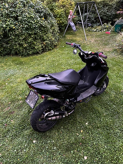 Yamaha Aerox 5 of 9