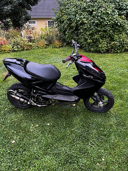 Yamaha Aerox 2 of 9