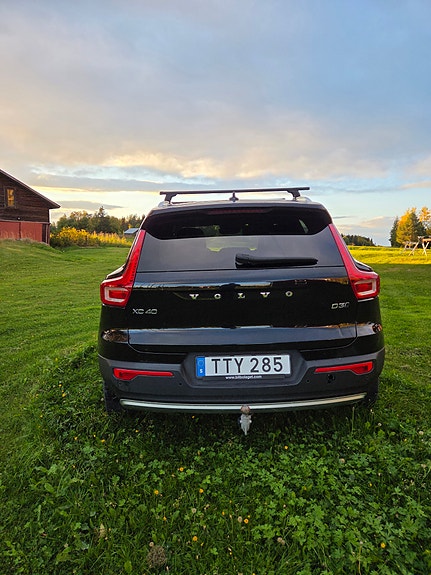 Volvo XC40 3 of 8