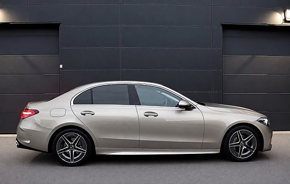 Mercedes-Benz C220 d 3 of 25