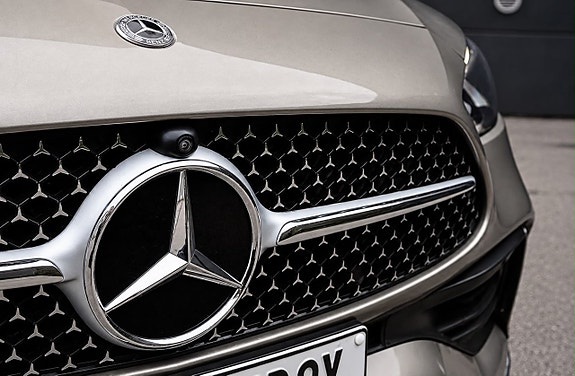 Mercedes-Benz C220 d 8 of 25