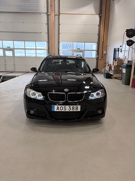 BMW 325i 4 of 12