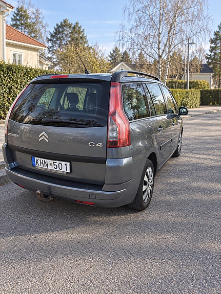 Citroen Grand C4 Picasso 2 of 11