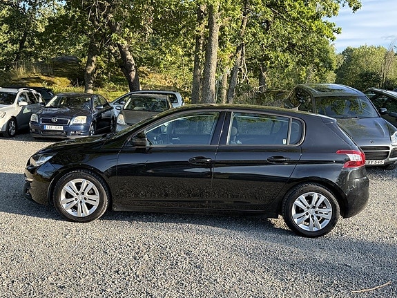 Peugeot 308 7 of 24
