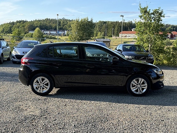 Peugeot 308 6 of 24