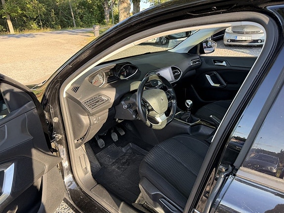 Peugeot 308 12 of 24