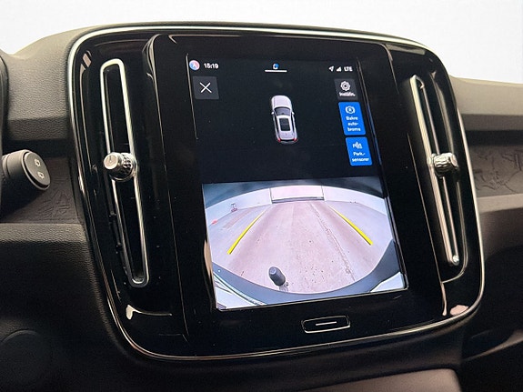 Volvo XC40 18 of 30