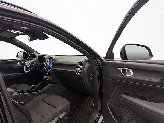 Volvo XC40 26 of 30