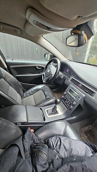 Volvo V70 5 of 6