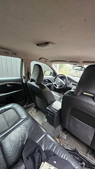 Volvo V70 4 of 6