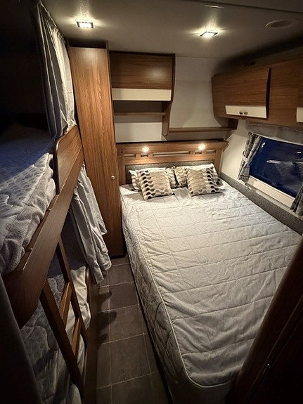 Polar 700 BK 7 of 7