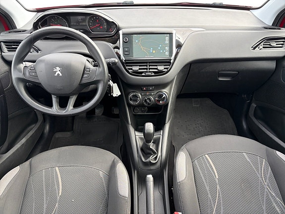 Peugeot 208 10 of 17