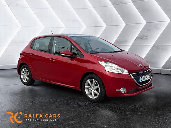 Peugeot 208 5 of 17