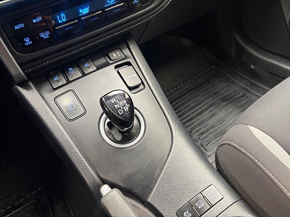 Toyota Auris 16 of 16