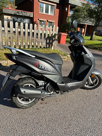 Vespa Vento Extreme 2 of 7