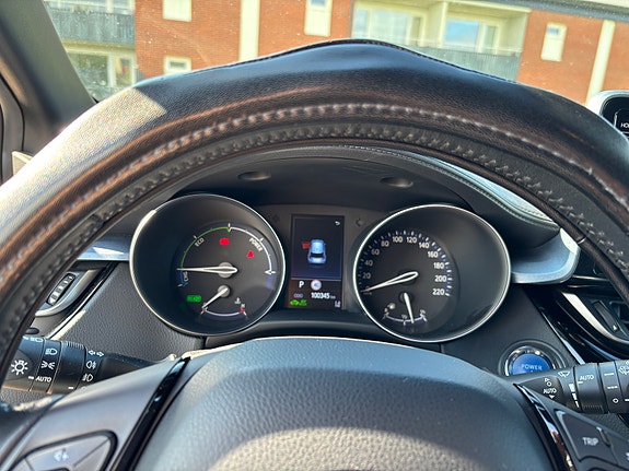 Toyota C-HR 5 of 5